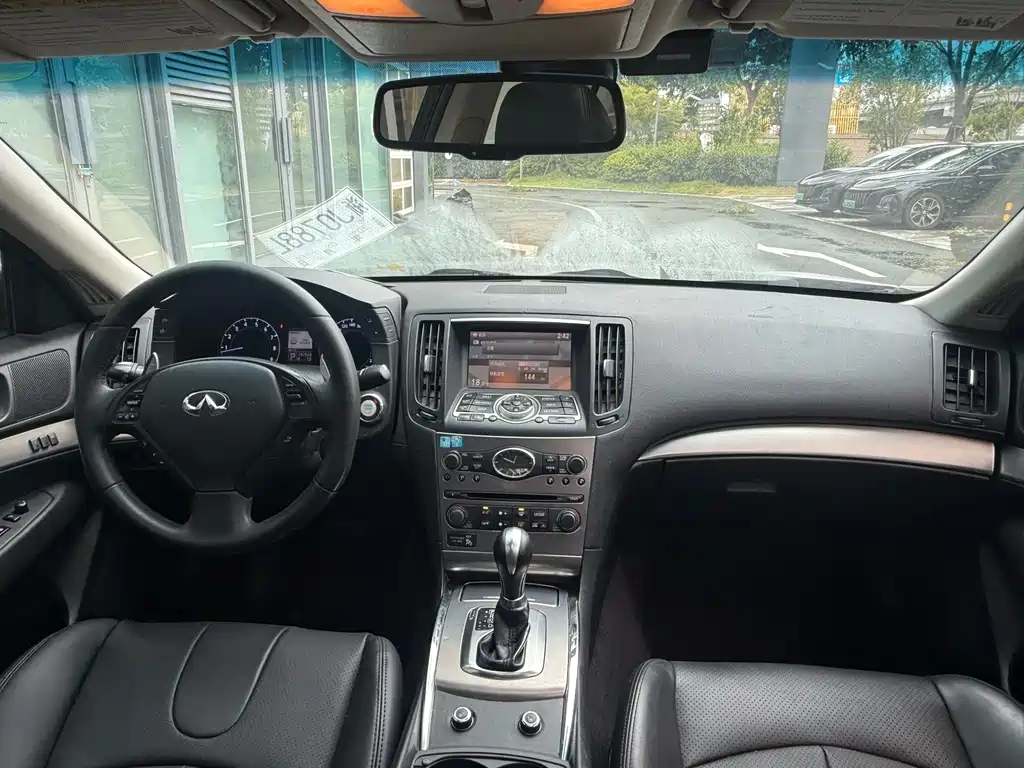 Infiniti G — миниатюра 6