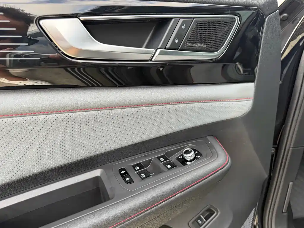 Volkswagen Teramont — миниатюра 10