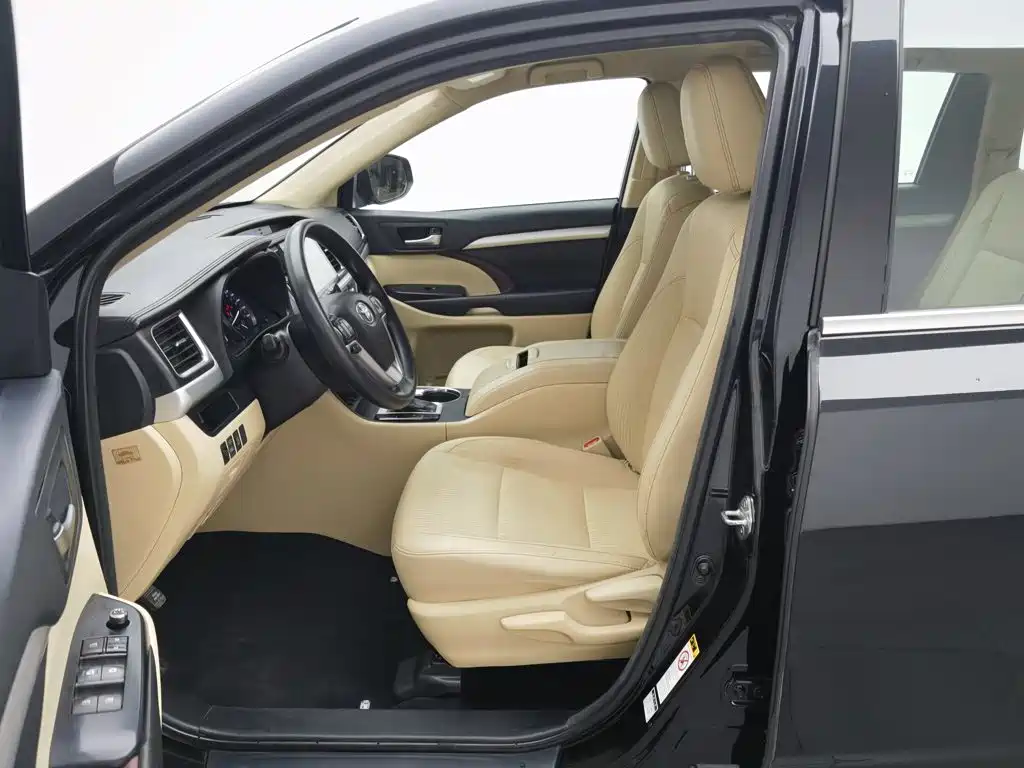 Toyota Highlander — миниатюра 10