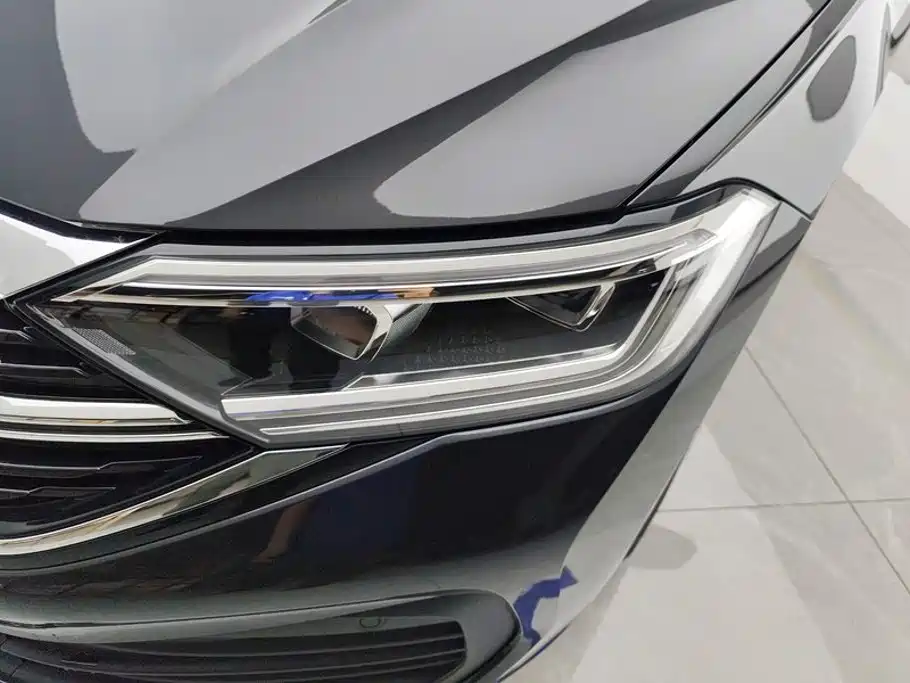 Volkswagen Sagitar — миниатюра 5