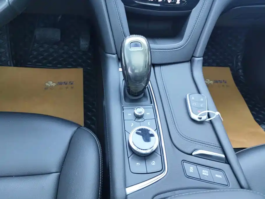 Cadillac XT5 — миниатюра 16