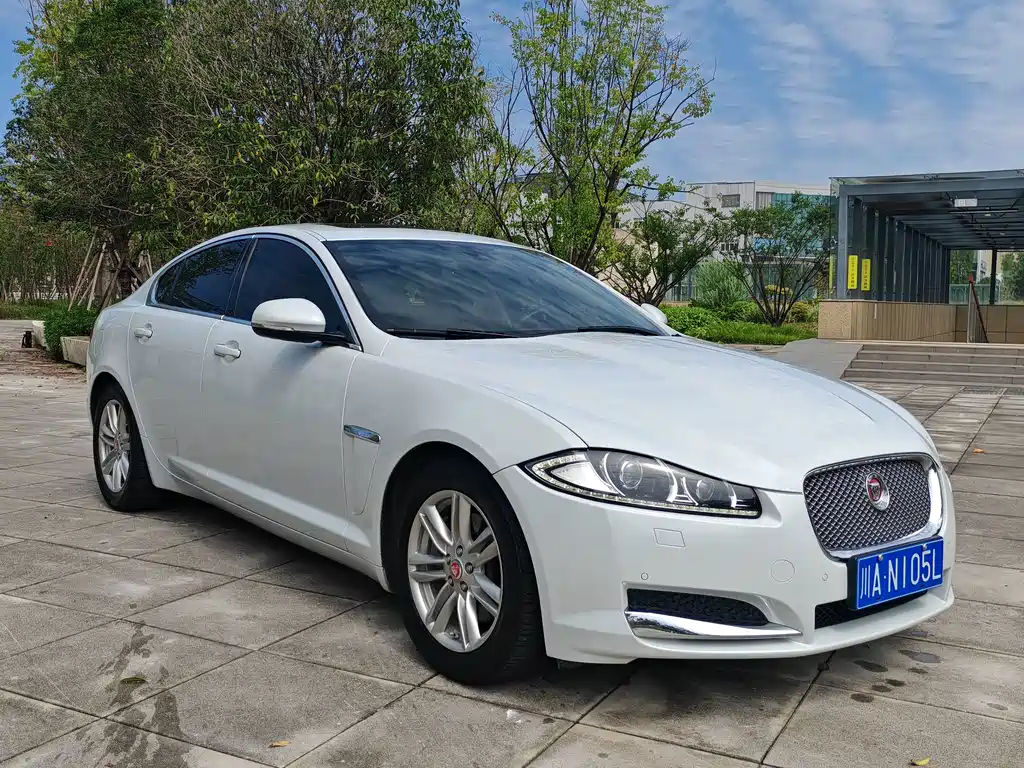 Jaguar XF — миниатюра 3