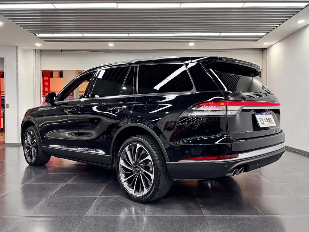 Lincoln Aviator — миниатюра 4