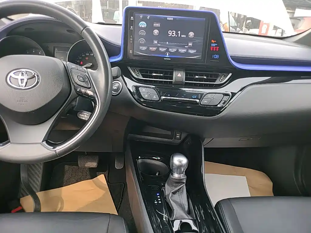 Toyota IZOA — миниатюра 13