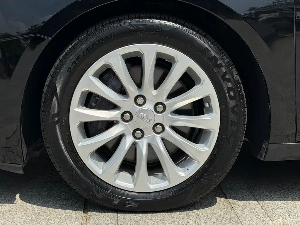 Cadillac XTS — миниатюра 5