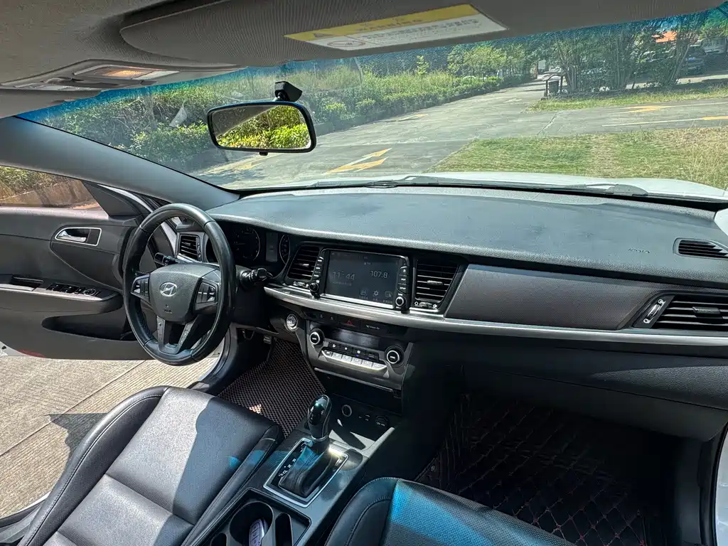 Hyundai Mistra — миниатюра 10