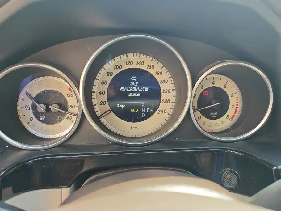 Mercedes-Benz E-Class — миниатюра 14