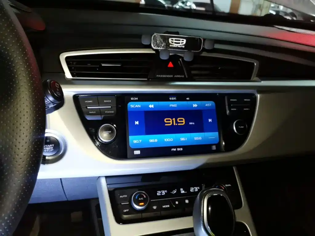 Geely Boyue — миниатюра 13