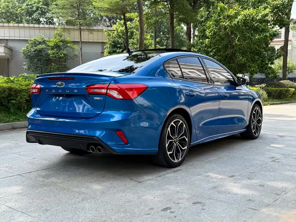 Ford Focus — миниатюра 14