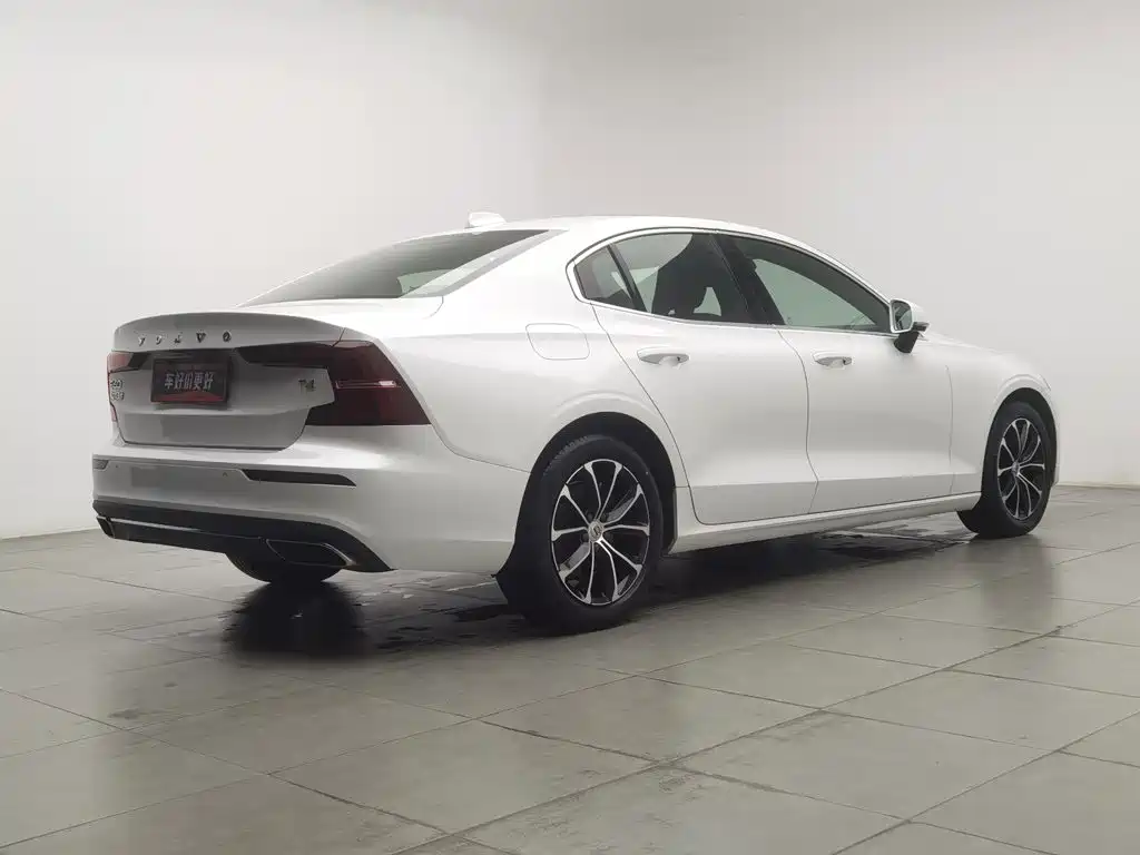 Volvo S60 — миниатюра 2