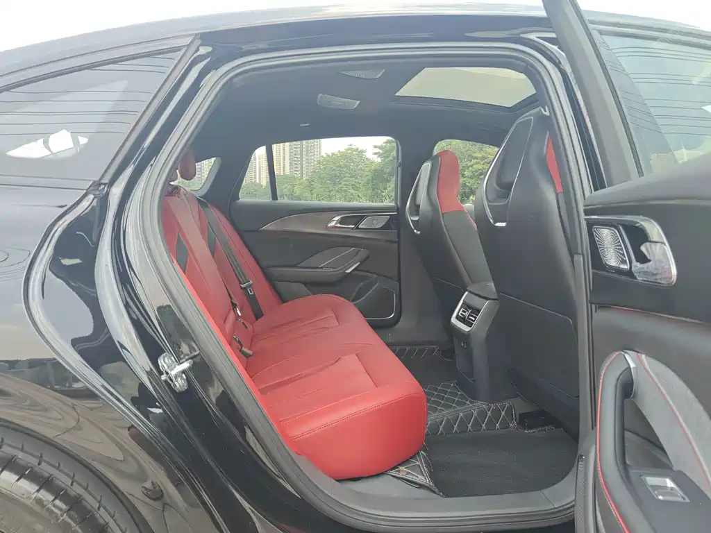 Hongqi Hongqi H6 — миниатюра 8