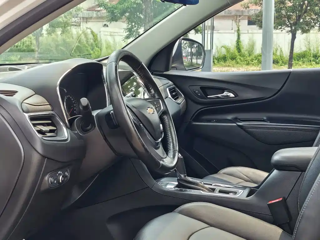 Chevrolet Equinox 550T Auto 4WD Cross Edition, фото 11