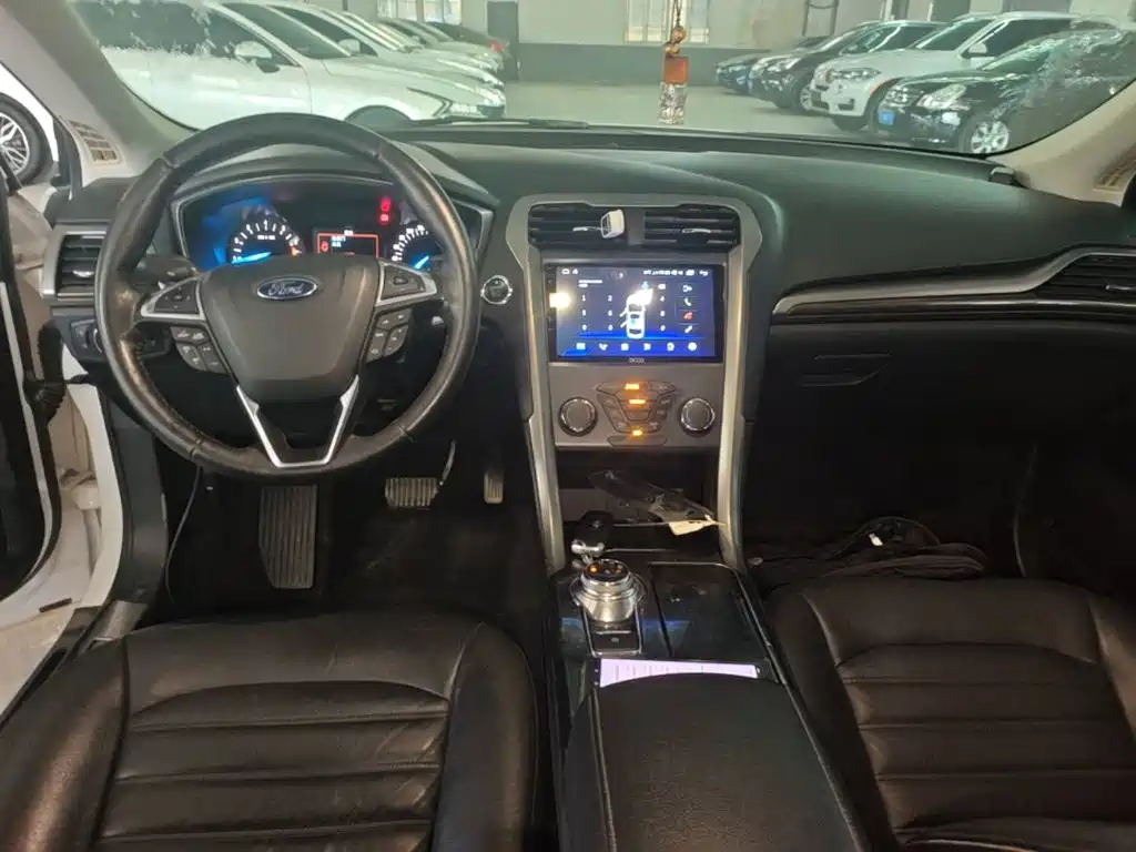 Ford Mondeo — миниатюра 10