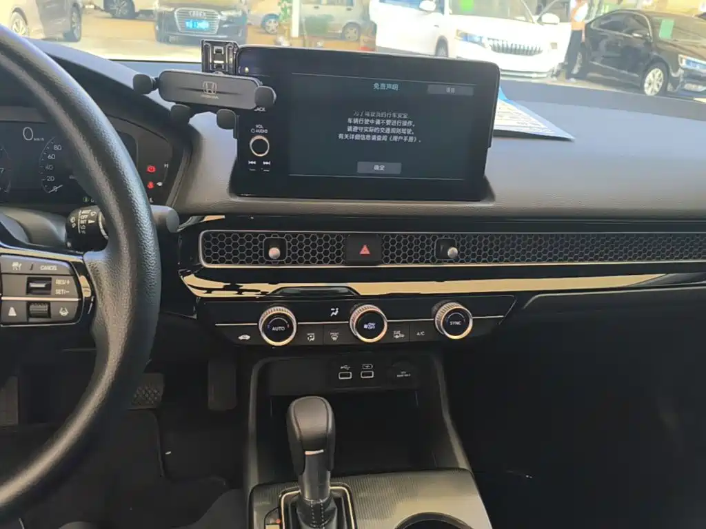 Honda Civic — миниатюра 13