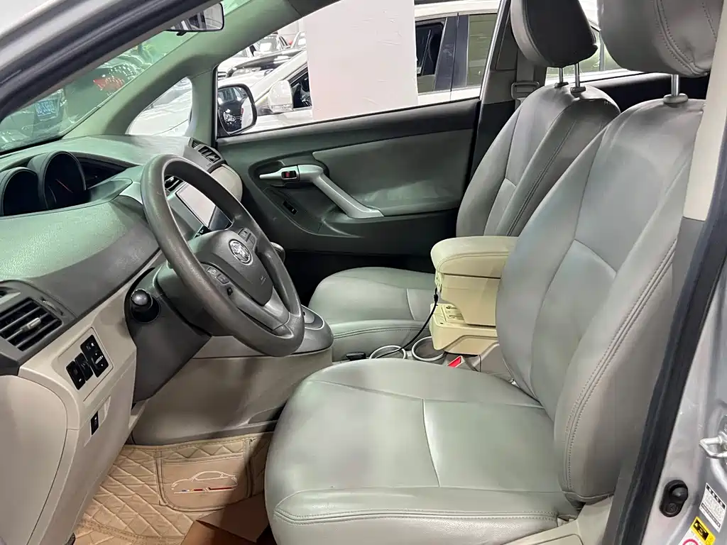 Toyota Verso — миниатюра 7