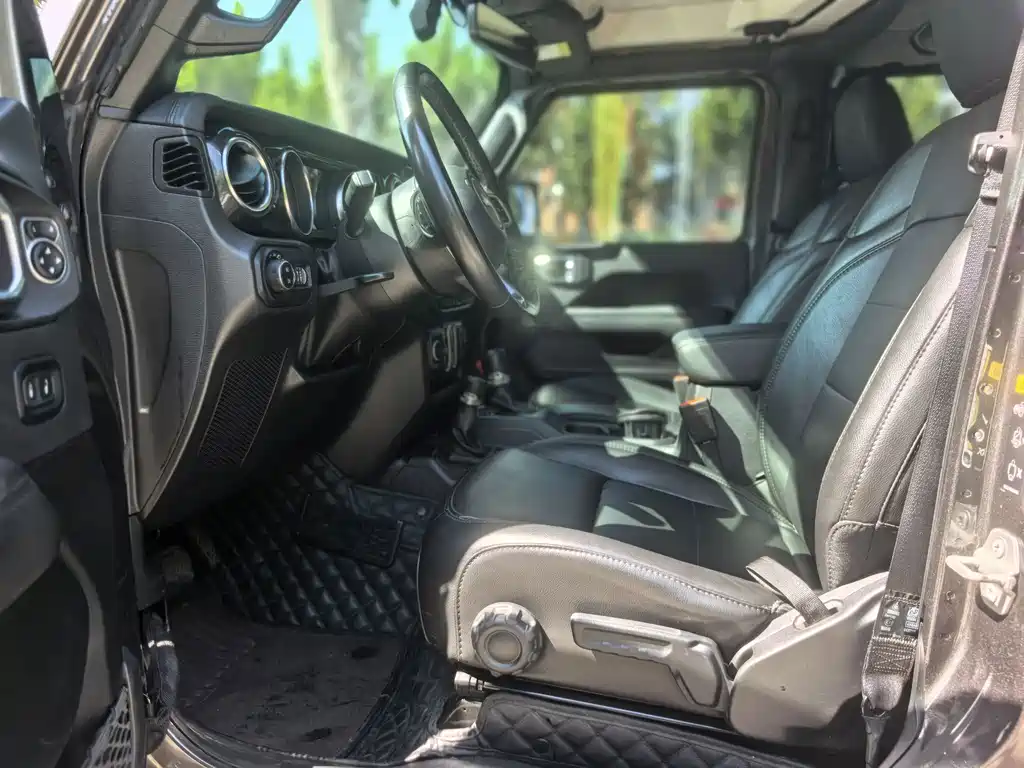 Jeep Wrangler — миниатюра 7