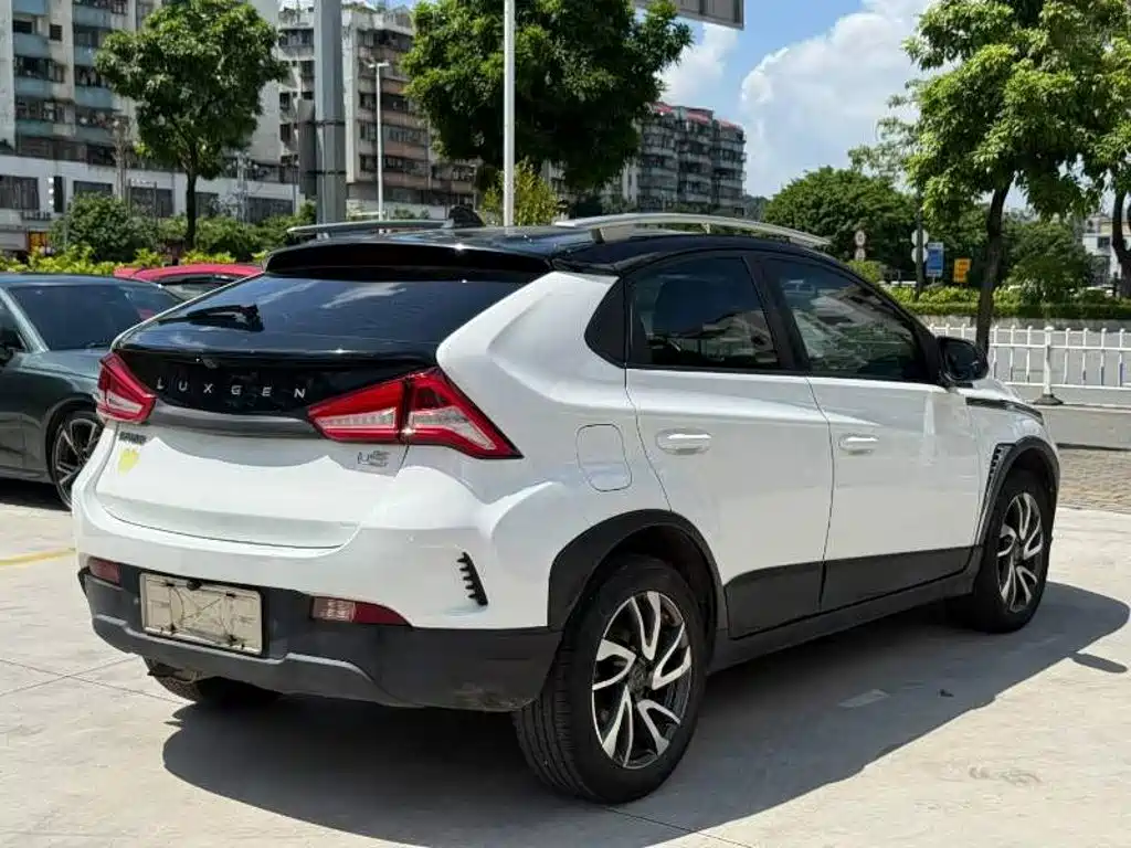 Luxgen U5 SUV — миниатюра 6