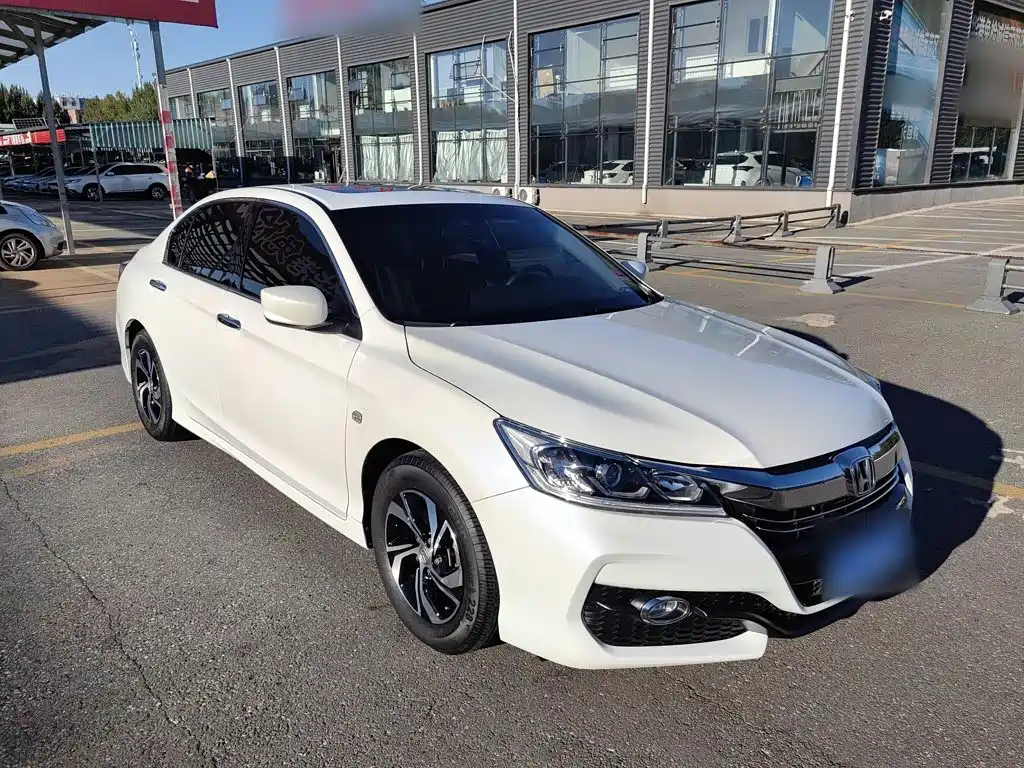 Honda Accord — миниатюра 12