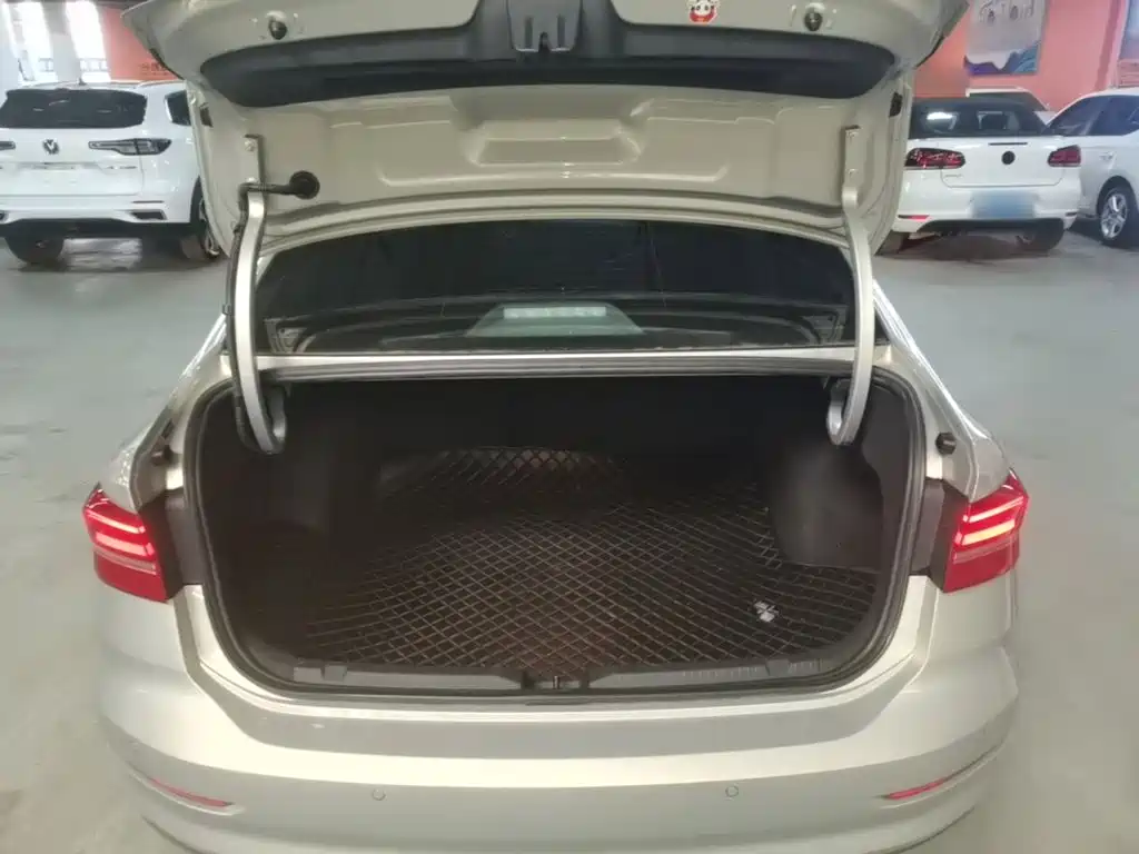 Volkswagen Lavida — миниатюра 19