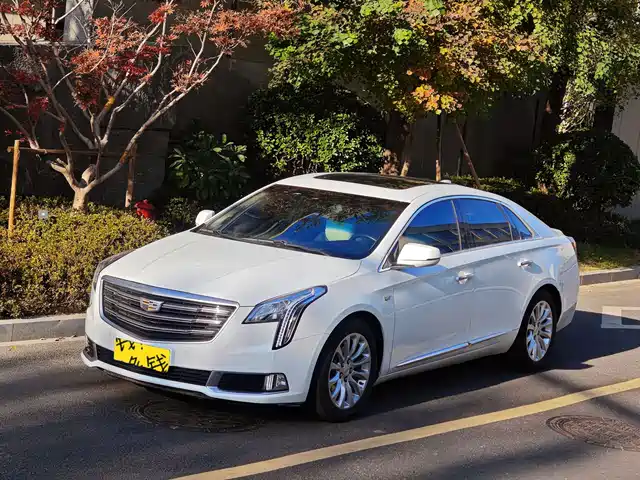 CADILLAC XTS