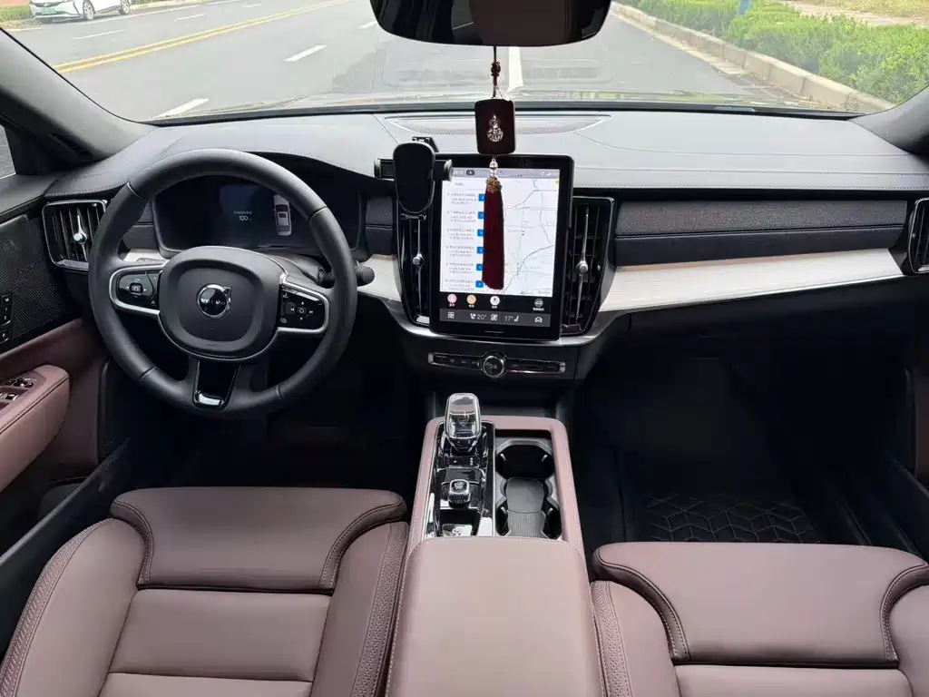 Volvo S90 PHEV — миниатюра 27