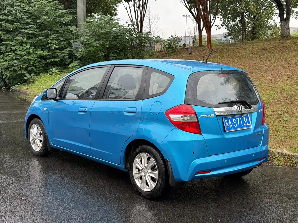 Honda Fit — миниатюра 4