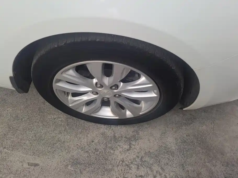 Buick Excelle — миниатюра 6