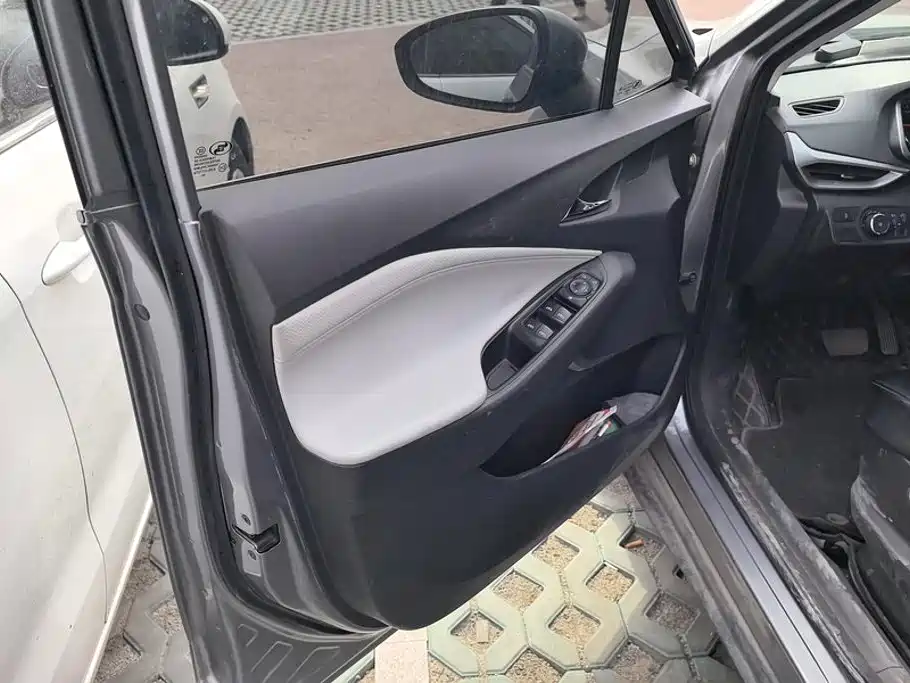 Chevrolet Volando — миниатюра 7