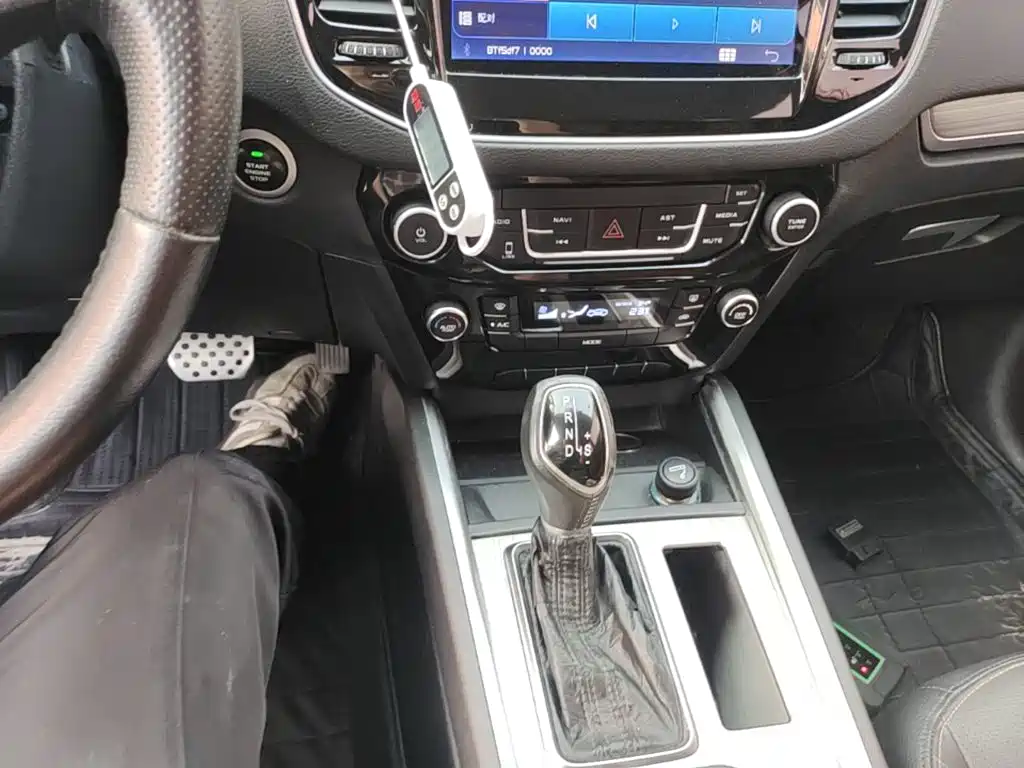 Geely Vision X6 — миниатюра 10