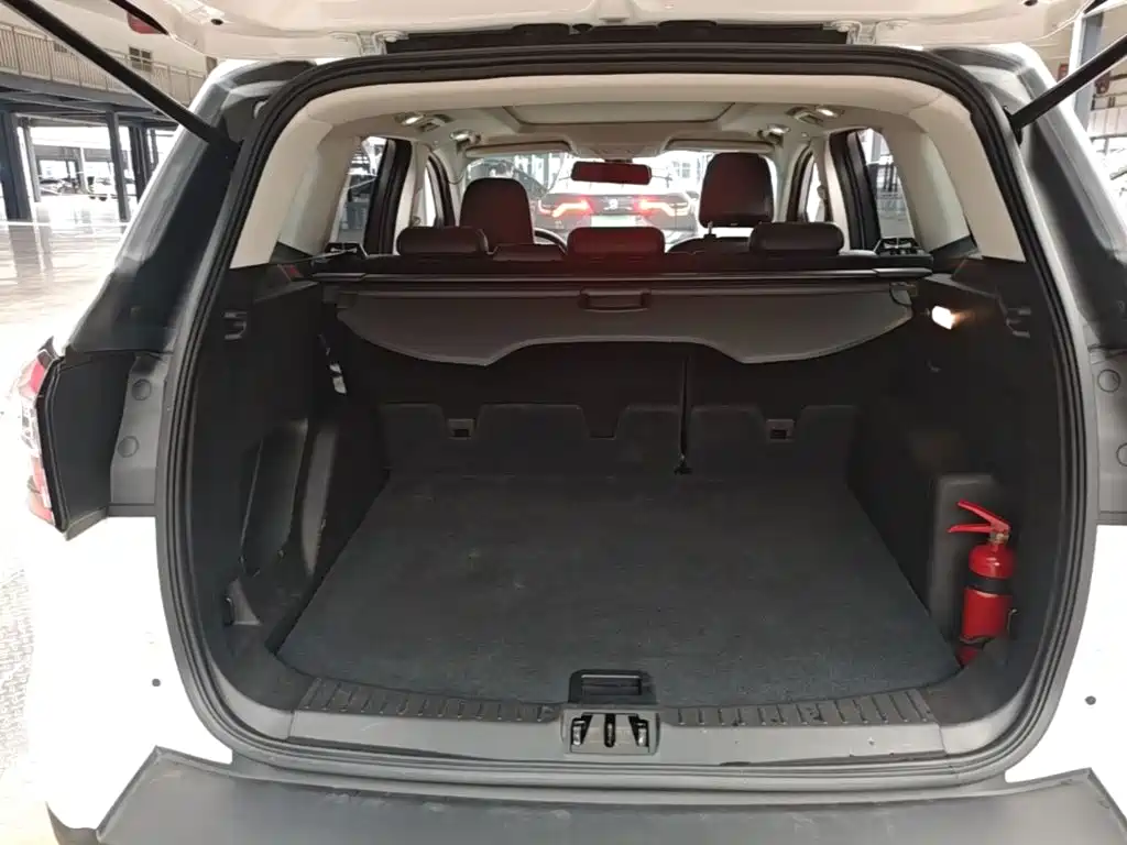 Ford Kuga — миниатюра 19
