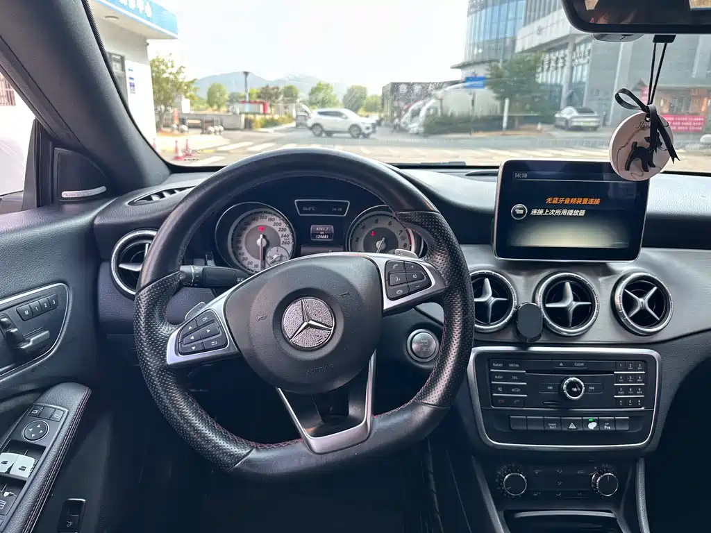 Mercedes-Benz CLA (Import) — миниатюра 12