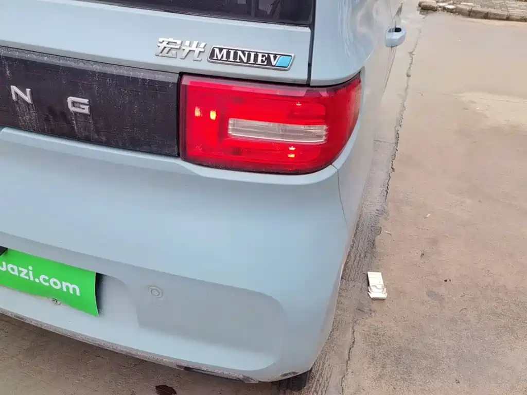 Wuling MINIEV — миниатюра 8