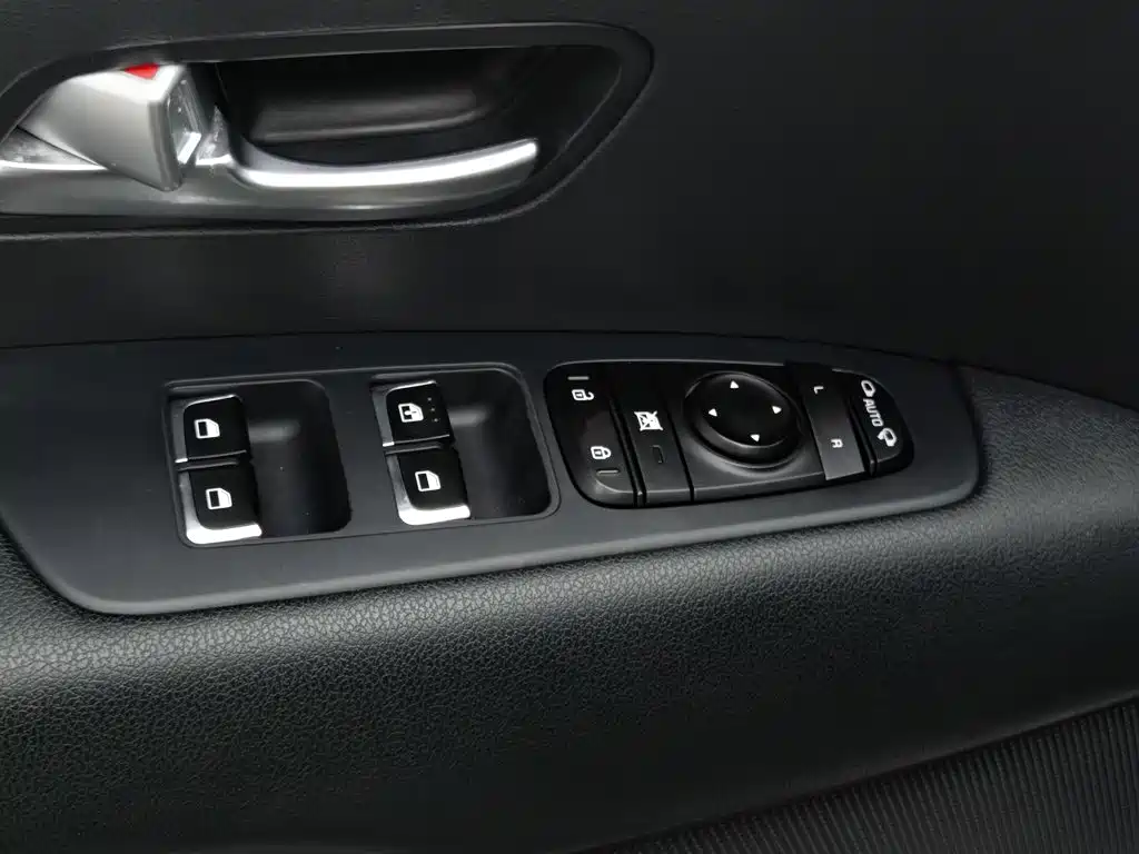 Kia KX7 — миниатюра 9