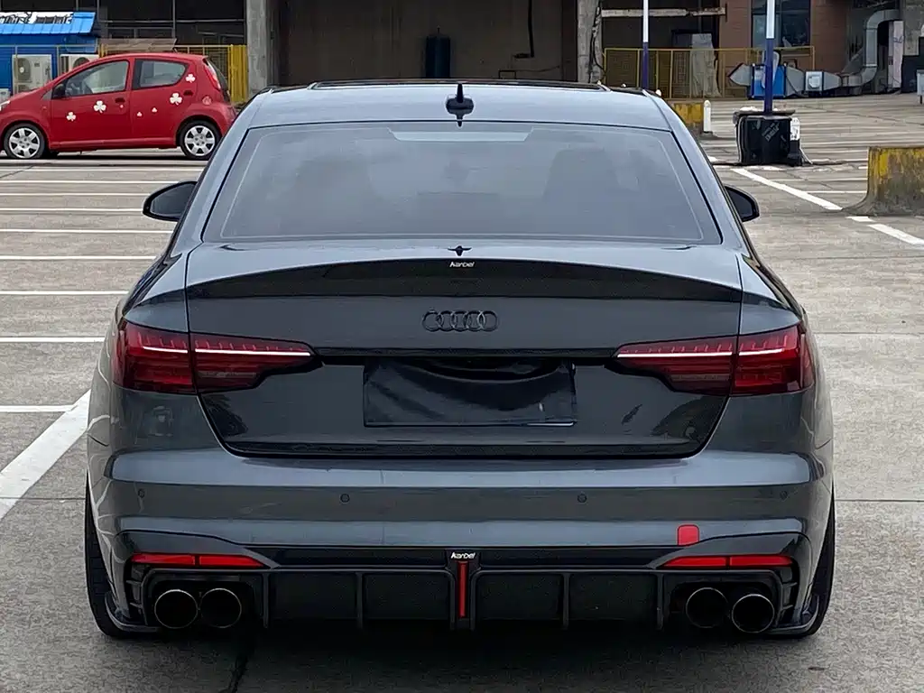 Audi A4L 2022 45 TFSI quattro