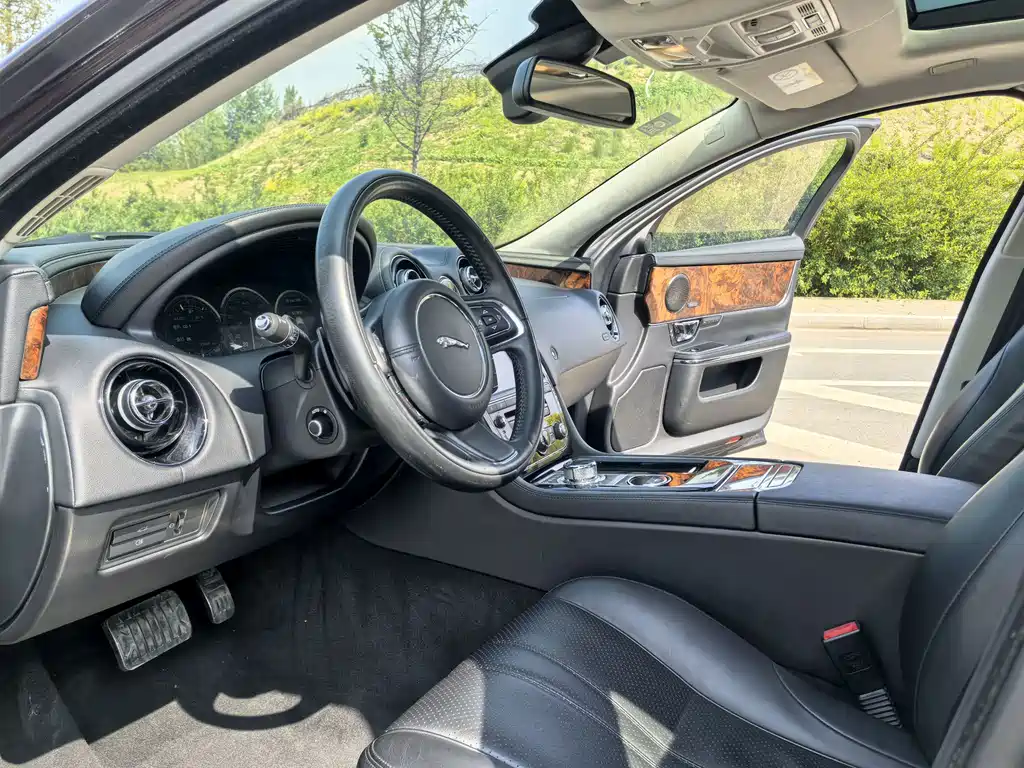 Jaguar XJ 2015 XJL 3.0 SC Premium