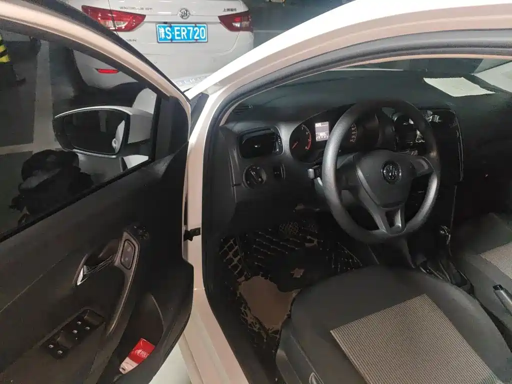 Volkswagen Polo — миниатюра 12