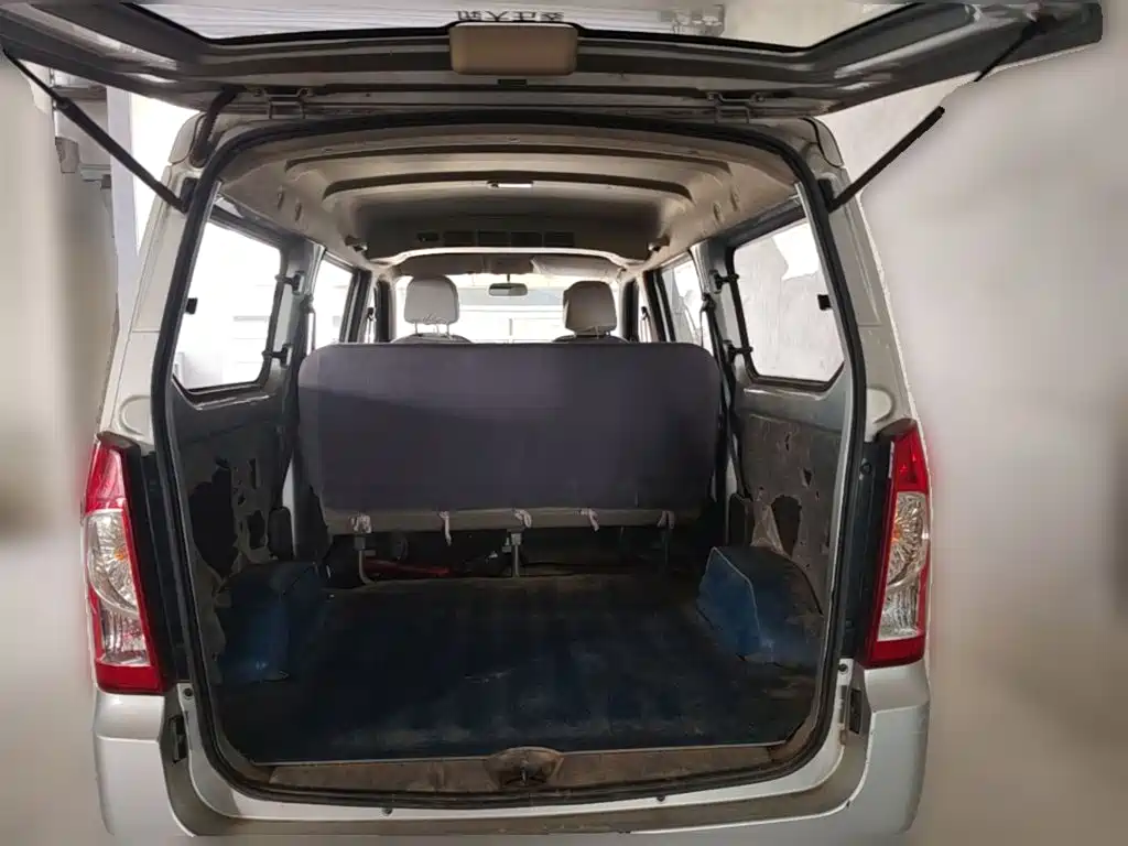 Wuling Rongguang — миниатюра 24