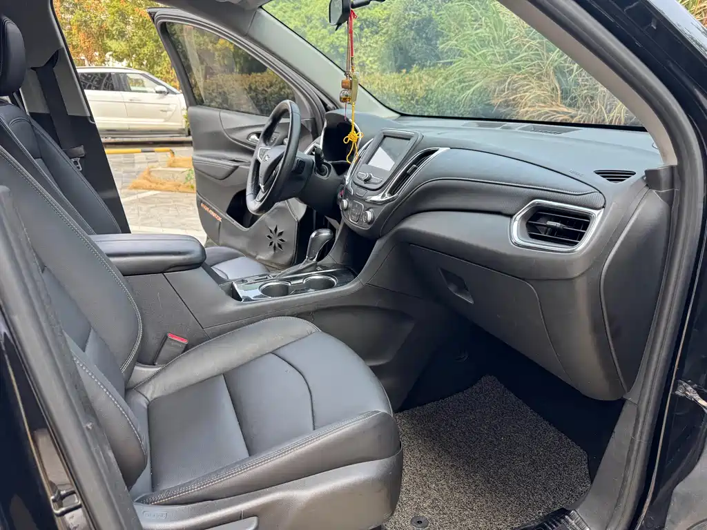 Chevrolet Equinox — миниатюра 9