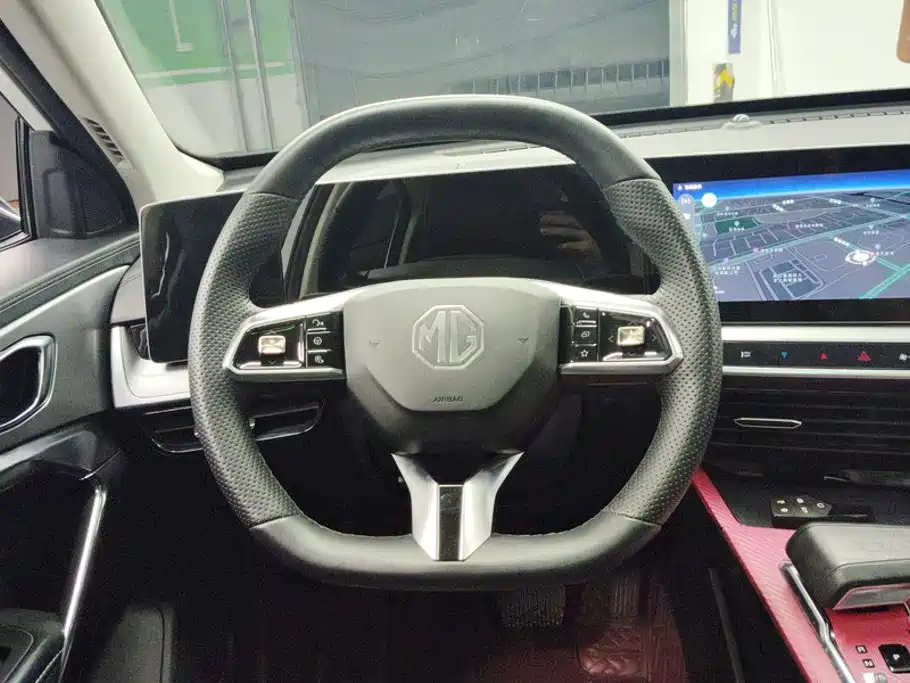 MG MG ONE — миниатюра 15