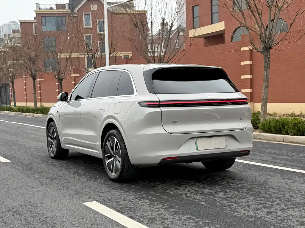 Li Auto IDEAL L6