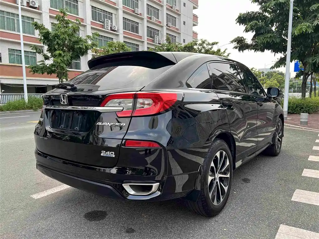 Honda Avancier — миниатюра 8