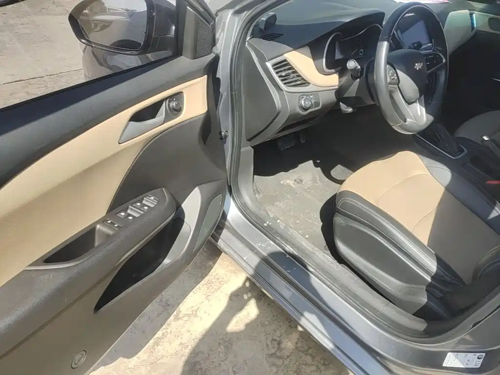 Chevrolet Monza — миниатюра 16