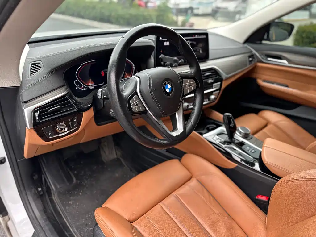 BMW 6 Series GT — миниатюра 6