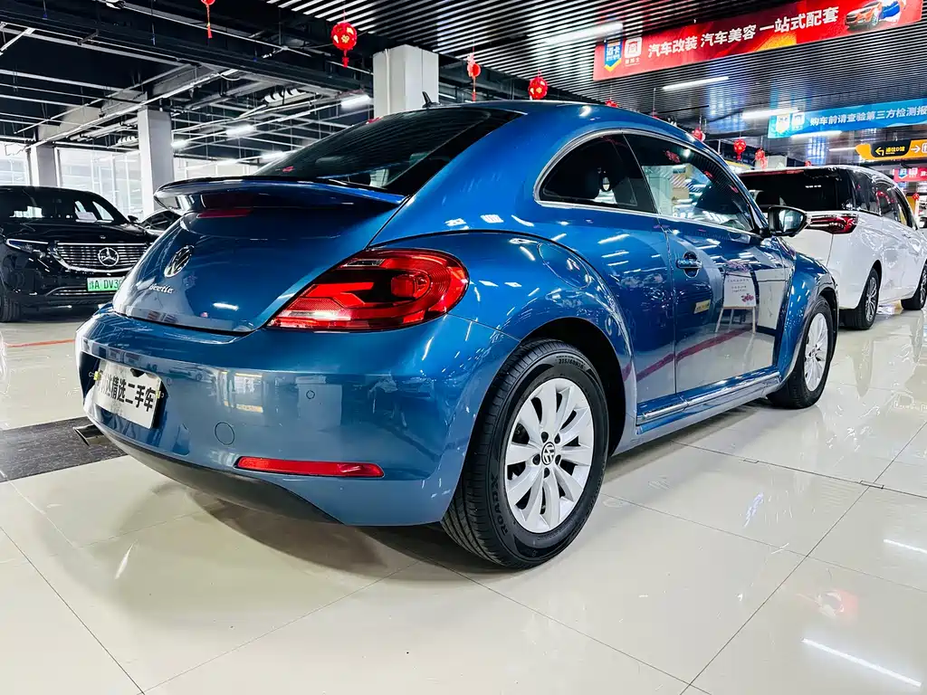 VOLKSWAGEN BEETLE