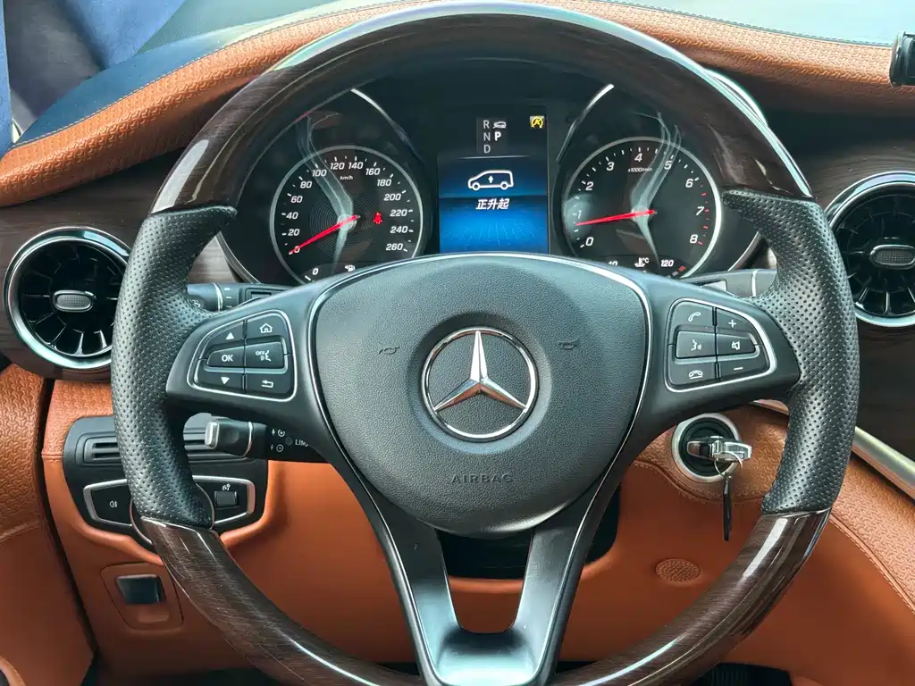 Mercedes-Benz V-Class V 2022 V 260