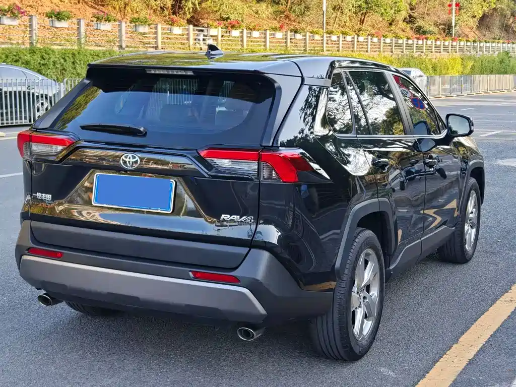 TOYOTA RAV4 RONGFANG
