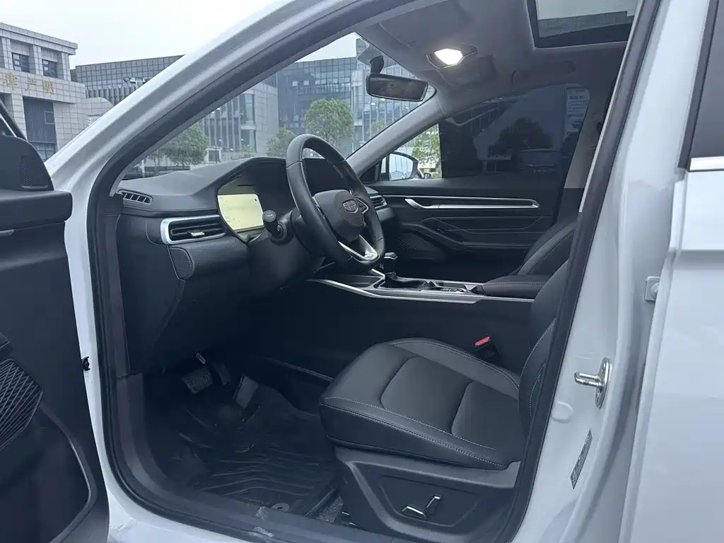Geely Emgrand — миниатюра 4