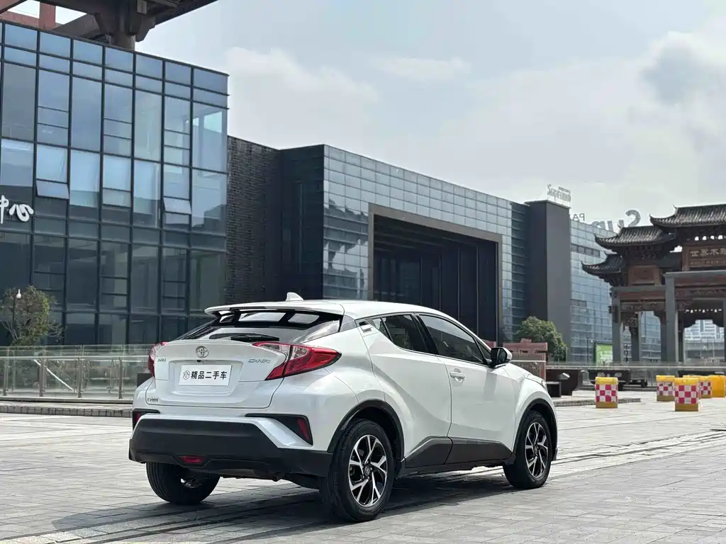 Toyota C-HR — миниатюра 9