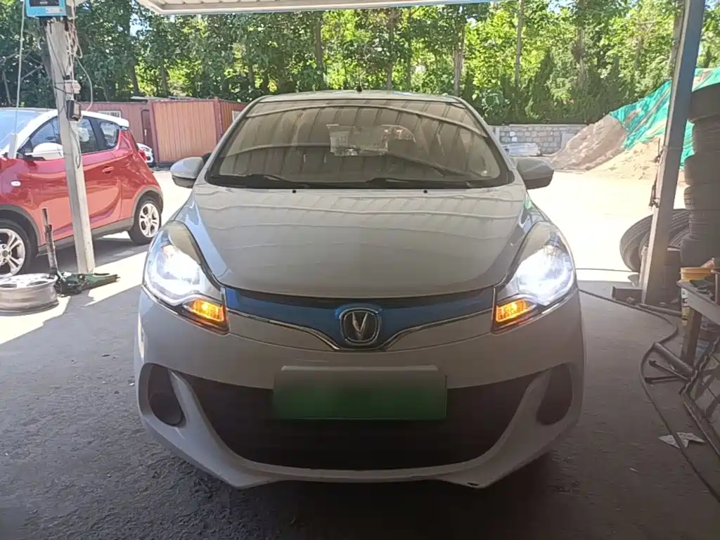 Changan EV — миниатюра 3