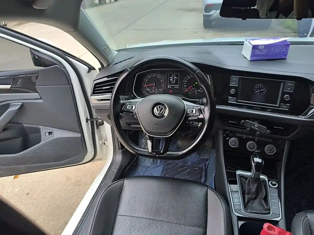 Volkswagen Sagitar — миниатюра 3
